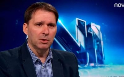 Igor Bozic, redactor-șef al postului de televiziune N1 din Serbia, a fost demis oficial luni, după ce anterior fusese înlăturat din funcția de director al companiei media