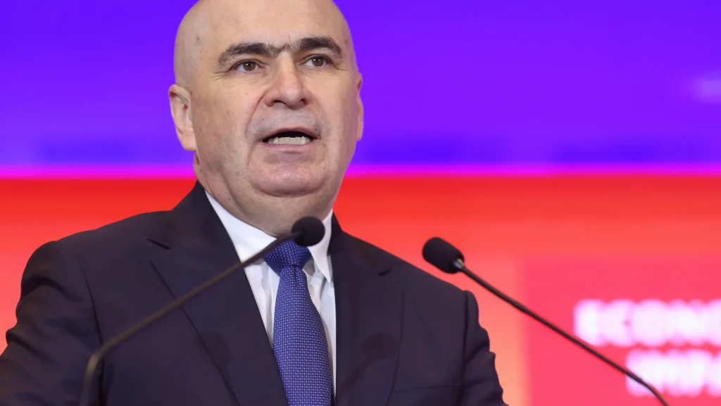 Bolojan anunță: Românii vor câștiga la pensii din fonduri!