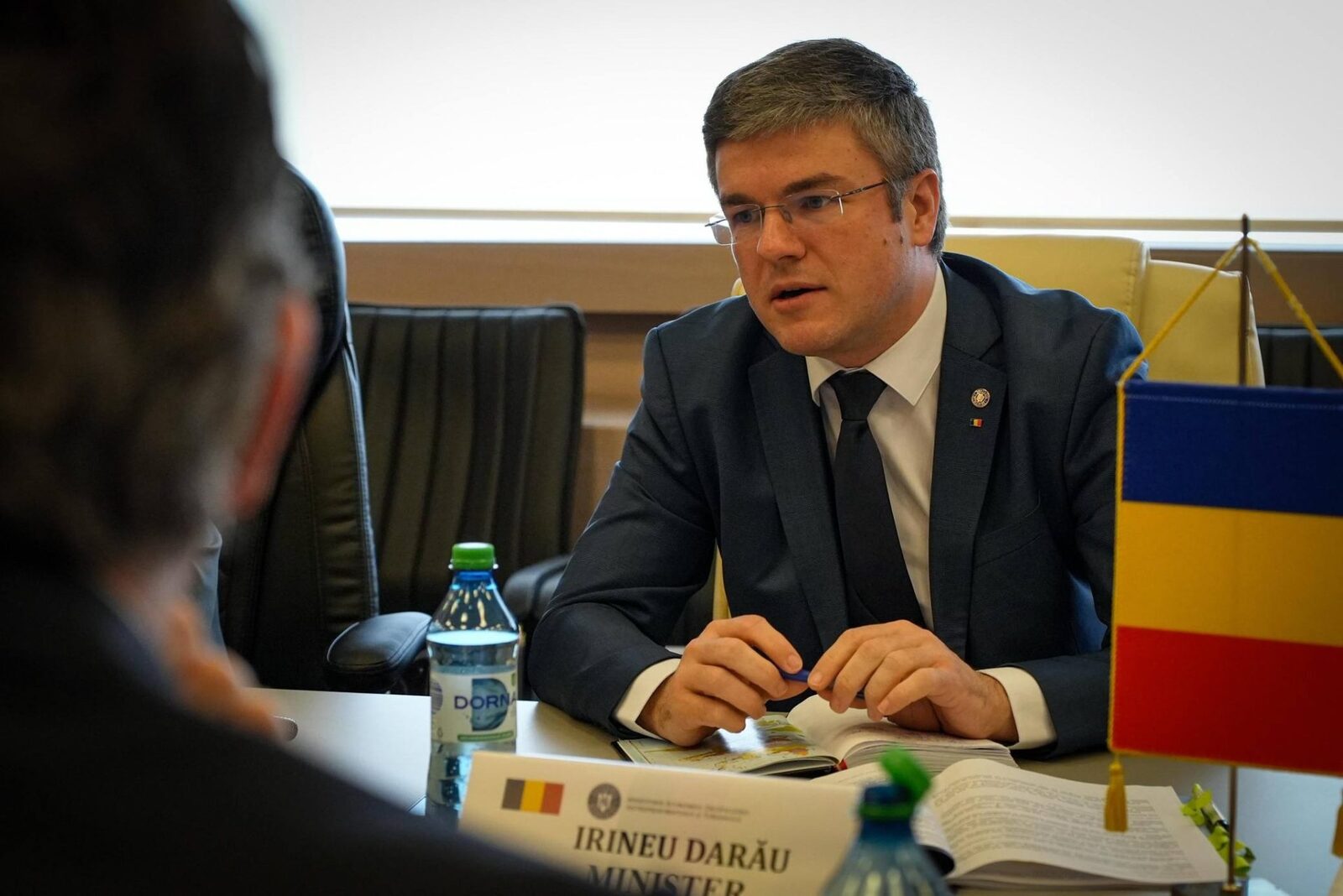 Darău (Economie): Niciun antreprenor nu vrea Guvernul jos. Sper la responsabilitate