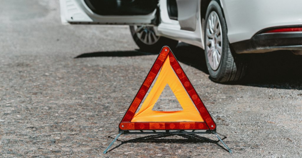 Accident teribil pe Valea Oltului: Stop cardio-respirator, DN 7 blocat