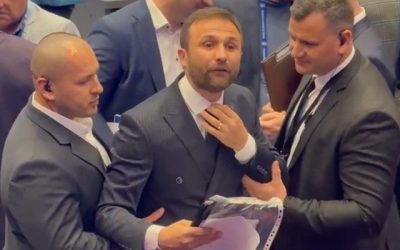 Ilie Drăgan, fost președinte al Federației Române de Fotbal (FRF), a decis să își angajeze avocat pentru a da în judecată organizația condusă de Răzvan Burleanu, solicitând despăgubiri de un leu, după recentul câștig al alegerilor de către actualul președinte alFRF