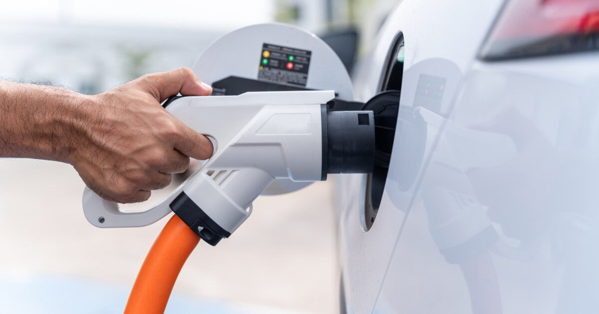Creștere spectaculoasă a vânzărilor de electrice în UE. Ce se întâmplă în România?