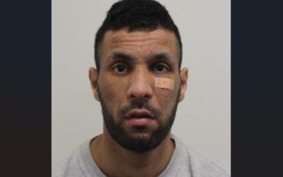 Un hoț care a furat din fața unui bar din centrul Londrei o geantă de mână în care se aflau un ceas și un ou Fabergé împodobit cu smaralde, în valoare de până la 2,5 milioane de euro, a fost condamnat la peste doi ani de închisoare