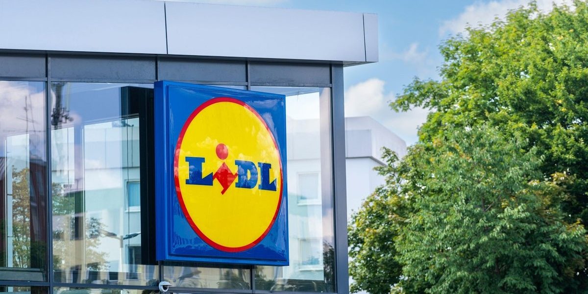 Lidl dă 50 lei cadou înainte de Paște. Reduceri de până la 38% în toată România