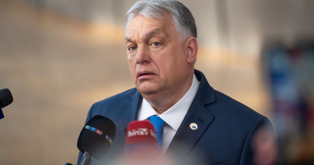 Orban, huiduit ca Ceaușescu: „Rușilor, plecați acasă!” la miting