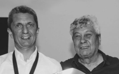 Imaginea atașată se referă la un mesaj primit de RĂZVAN Lucescu din Grecia, după moartea tatălui său, MIRCEA Lucescu