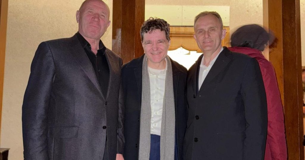 Nicușor Dan, la Cornu de Vinerea Mare: Cu primarul și PSD-iștii prahoveni