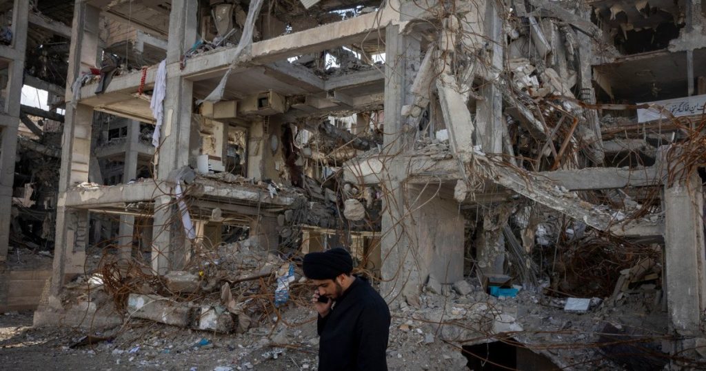 Situație tensionată în Orientul Mijlociu după avertismentele SUA despre creșterea numărului de atacuri asupra Iranului După o conferință de presă în care președintele SUA, Donald Trump, și secretarul Apărării, Pete Hegseth, au anunțat intenția de a intensifica atacurile împotriva Iranului, comunitatea internațională rămâne cu temeri legate de escaladarea conflictului