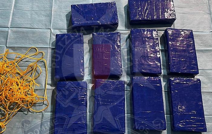 Șofer turc prins cu 30 de kg de cocaină în TIR în România