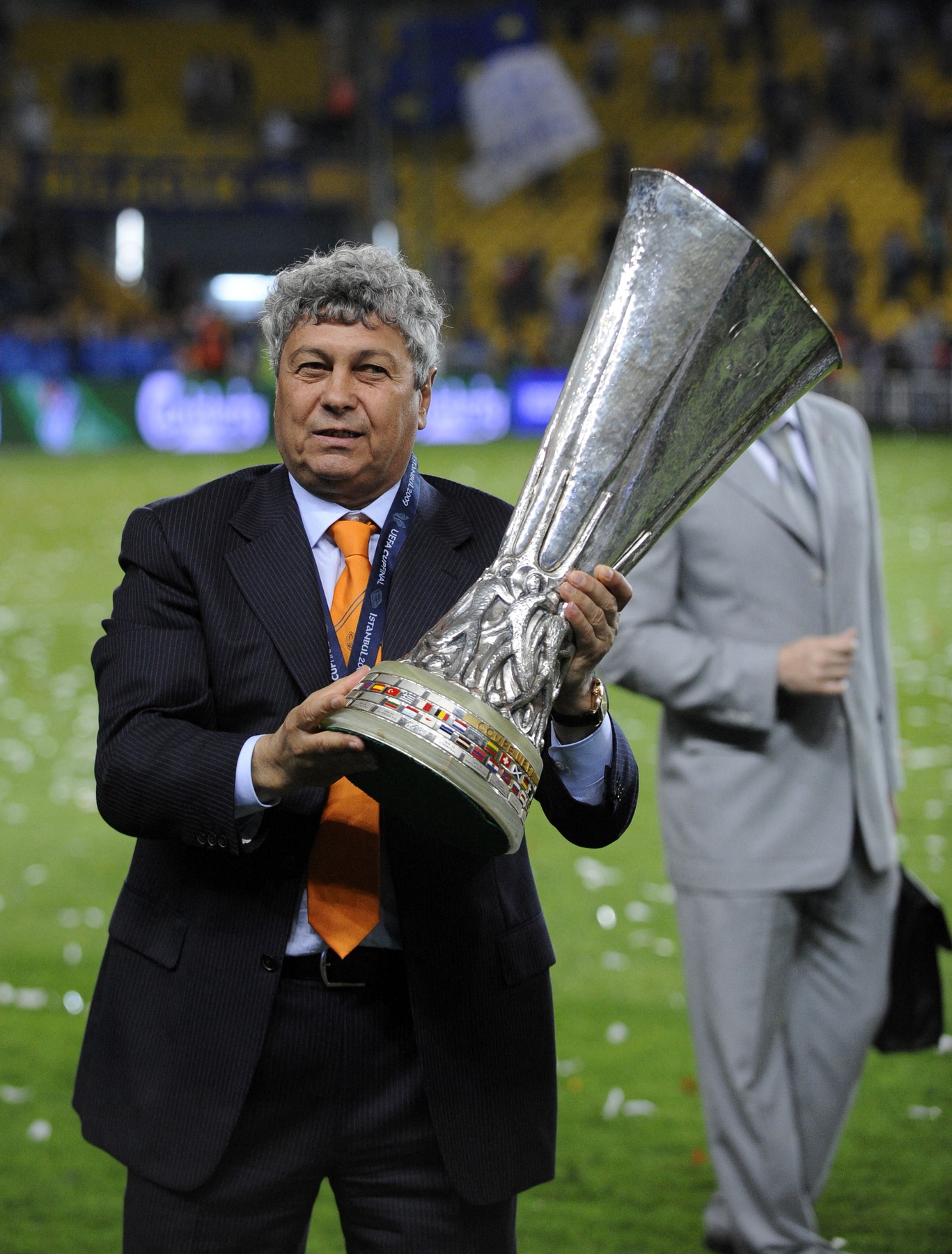 Lumea fotbalului este în doliu, marți seară, după anunțul morții antrenorului Mircea Lucescu, o figură legendară a sportului românesc