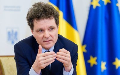 Președintele Nicușor Dan a convocat luni, la ora 14:00, o întâlnire de urgență la Palatul Cotroceni, cu premierul ILIE BOLOJAN și miniștrii din domeniul Energiei și Transporturilor, precum și cu reprezentanți ai principalelor companii petroliere, în contextul temerilor crescute legate de o posibilă criză a carburanților în România