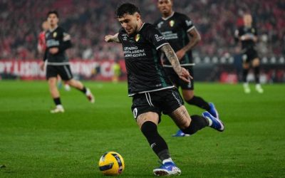 Jucătorul român ICĂS FEȘTÂIN a fost schimbat la pauza meciului din Portugalia, după o performanță extrem de modestă și o notă critică primită de la antrenor