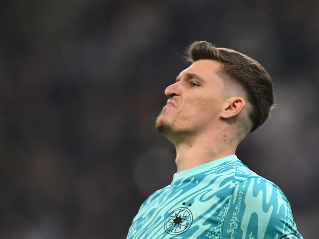 Ștefan Târnovanu nu mai face parte din lotul FCSB și e gata de plecare