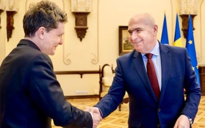 Președintele USR, Nicușor Dan, reconfirmă angajamentul pentru guvernul de coaliție Președintele USR, Nicușor Dan, a declarat marți la Timișoara că partidul său nu are în plan să ceară demisia premierului Ilie Bolojan, în contextul amenințărilor venite din partea PSD privind retragerea sprijinului politic și posibila ieșire de la guvernare