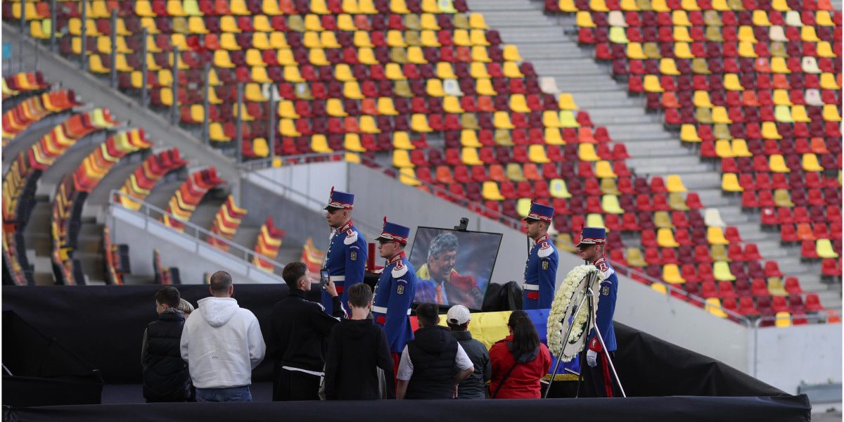 Sicriul cu Mircea Lucescu, la Arena Națională: Ultimul omagiu pentru „Il Luce”