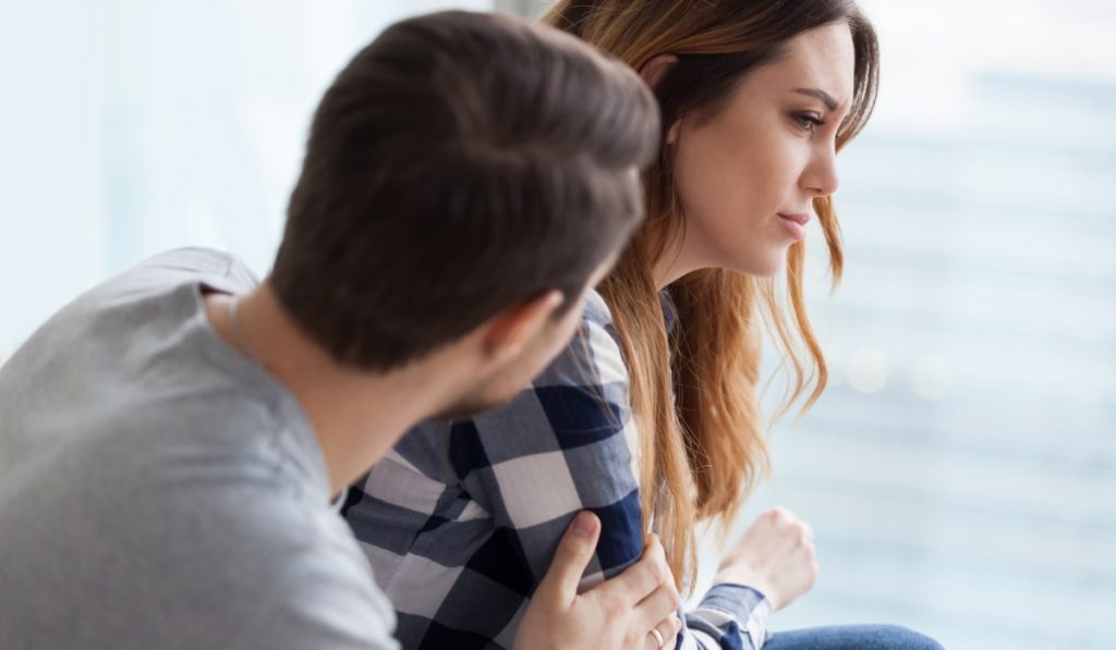 Șocant: O femeie luptă cu 3 tipuri de cancer după infidelitate