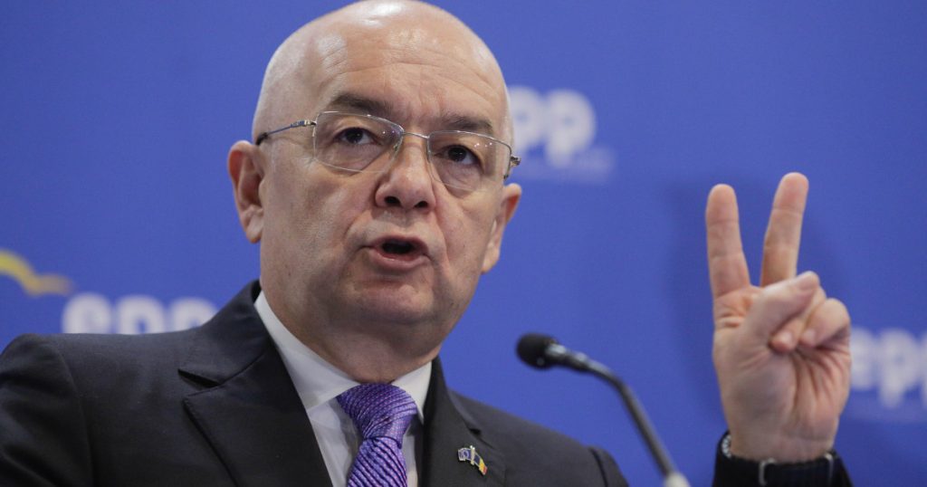 Boc, avertisment pentru PSD și opoziție: Cine vrea moțiune, să facă guvern!