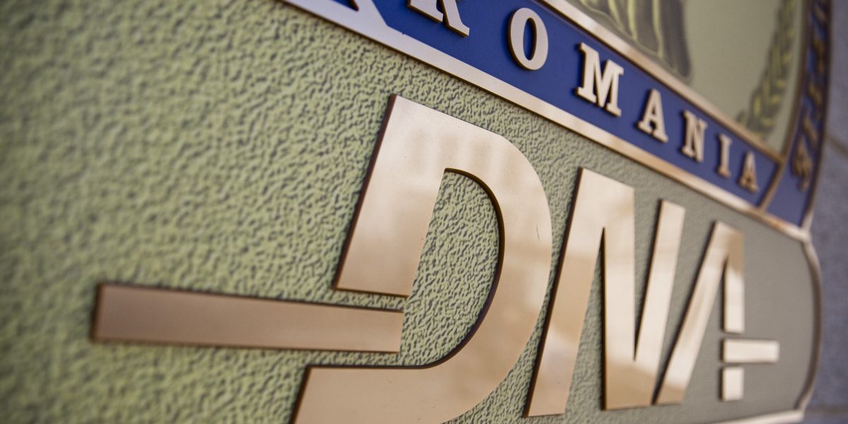 Vicepreședintele CJ Argeș, trimis în judecată de DNA: Afaceri cu locuințe sociale