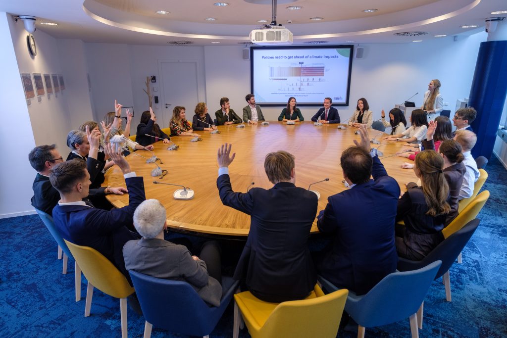 Comisia Europeană, plan de ajutor de stat pentru sectoarele afectate de conflictul din Orientul Mijlociu