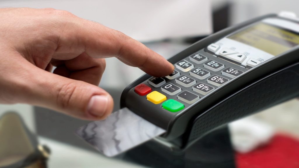 Carduri, cash interzis: Restaurantele, obligate să renunțe la numerar