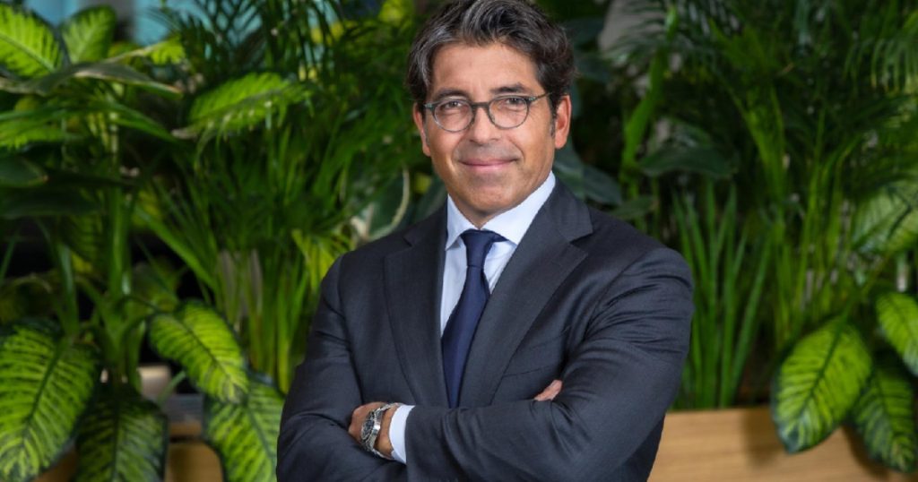 Andre BASILE, noul șef al BAT Europa de SE, preia funcția de la Jorge ARAYA