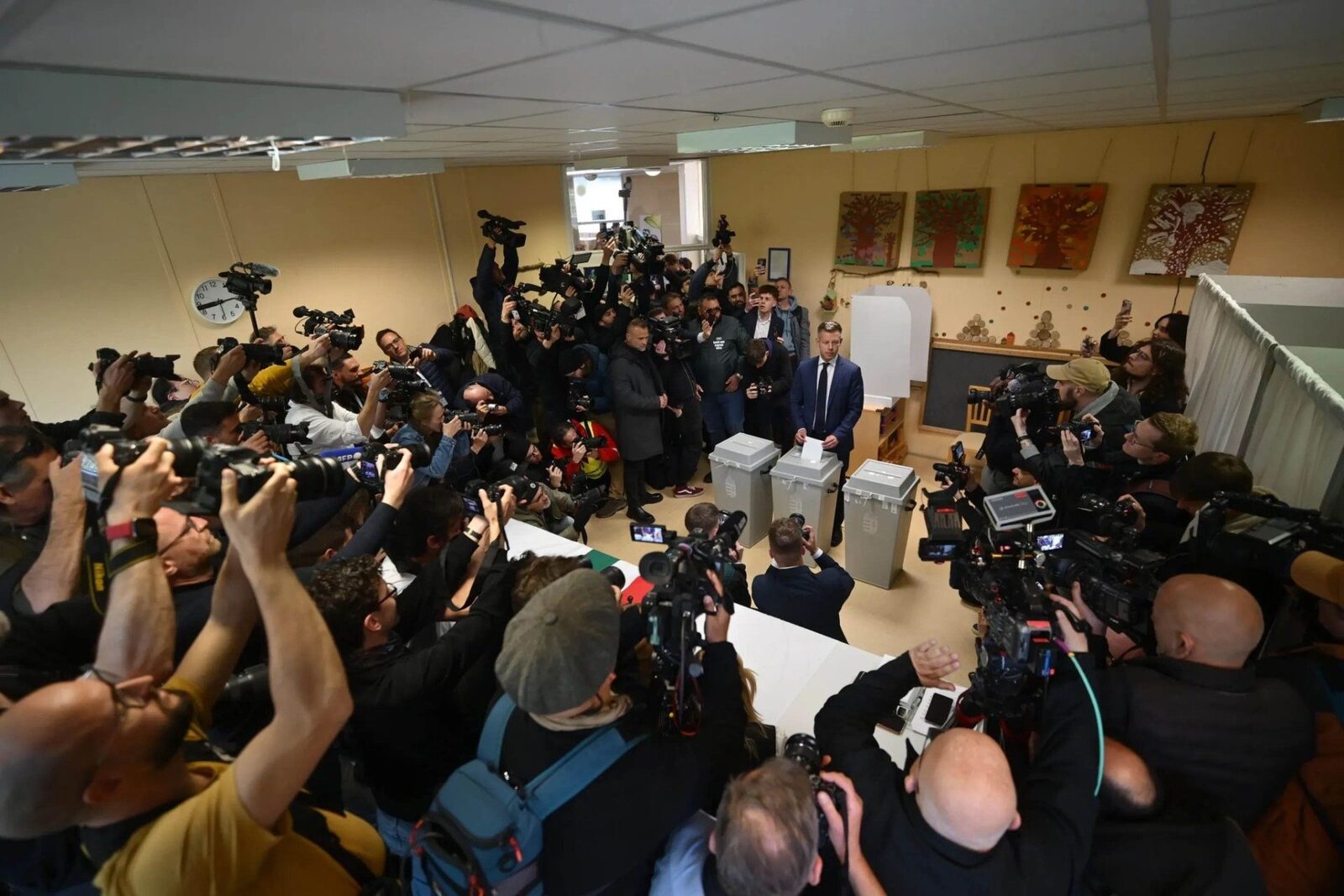 Maghiarii au scris istorie: Peter Magyar, optimist după exit poll-uri favorabile TISZA