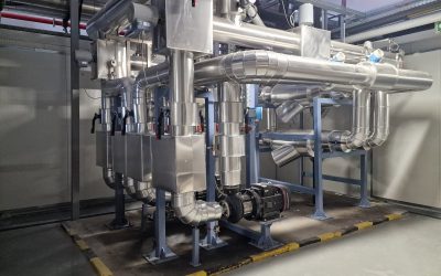 Heineken România a finalizat un proiect major de investiții în tehnologii moderne la fabricile din Craiova și Ungheni, în Mureș, accelerând tranziția către producția cu emisii reduse de carbon și un consum de energie optimizat