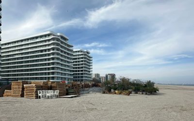 Amenajări ilegale pe plaja Năvodari: Firmele amendate de Apele Române