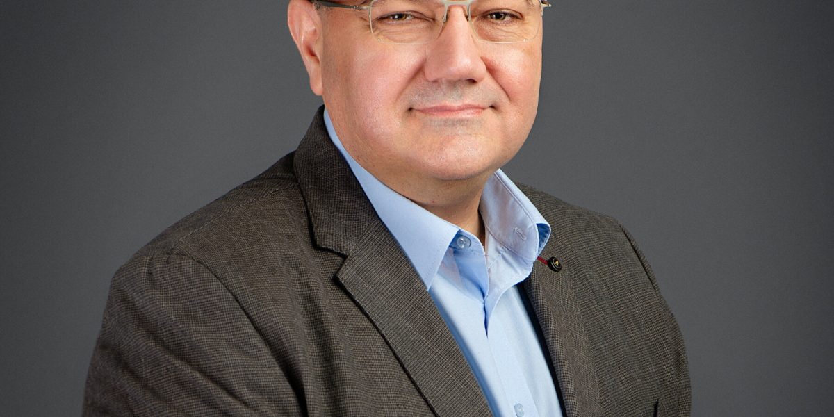 Războiul din Orientul Mijlociu frânează AI: Donald Trump, pe listă