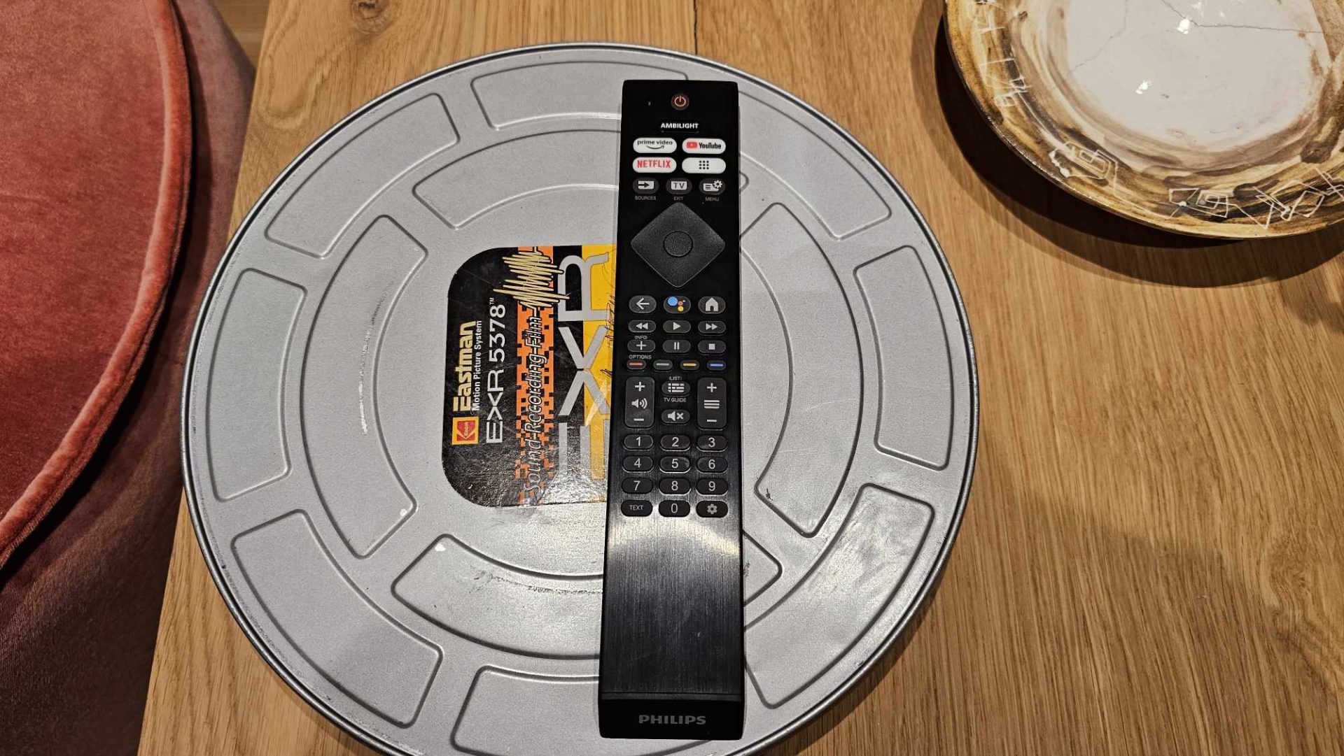 Actualizarea sistemului de operare pe Smart TV devine o acțiune esențială pentru menținerea performanței și securității dispozitivului, dar și pentru a beneficia de ultimele funcționalități