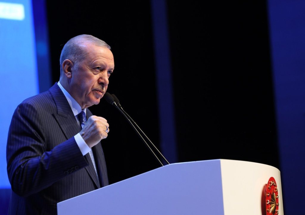 Președintele Turciei, Recep Tayyip Erdogan, a declarat sâmbătă că războiul din Orientul Mijlociu a dus la un impas geostrategic, în urma unei convorbiri telefonice cu secretarul general al NATO, Mark Rutte