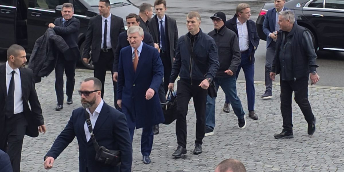 Ahmetov, magnatul ucrainean, vine la București să-și ia rămas bun de la Lucescu