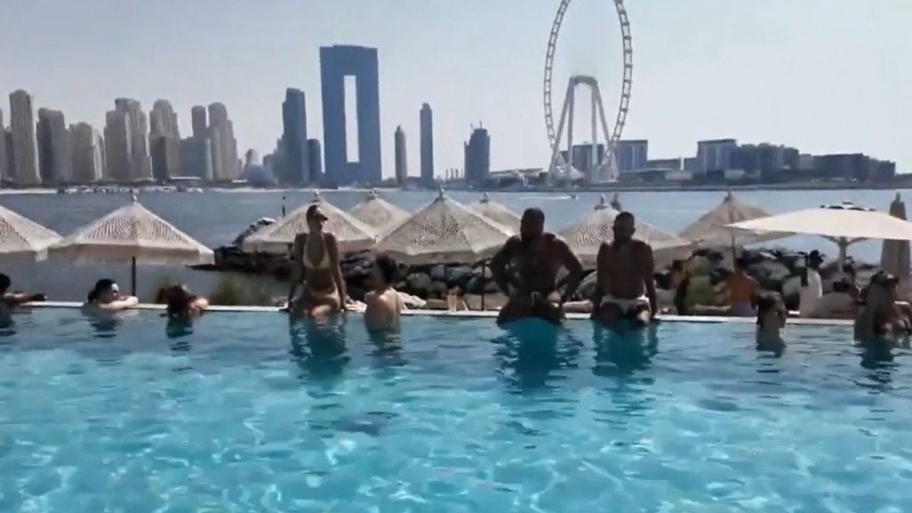 Război: Paradisul turistic se prăbușește. Cazări în picaj drastic