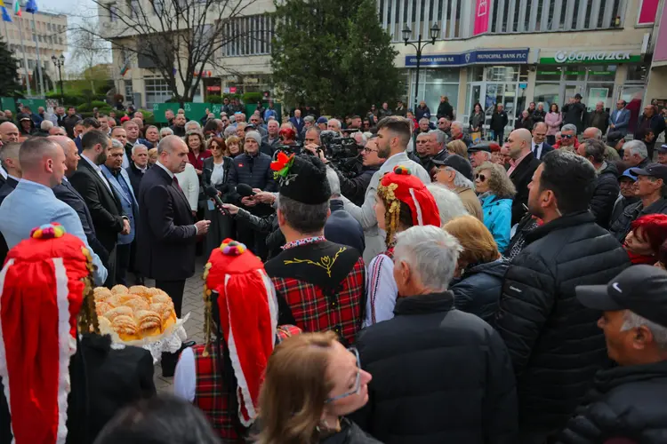 Bulgaria: Partidul lui Radev, „Orban” balcanic? Alegeri cu suspans
