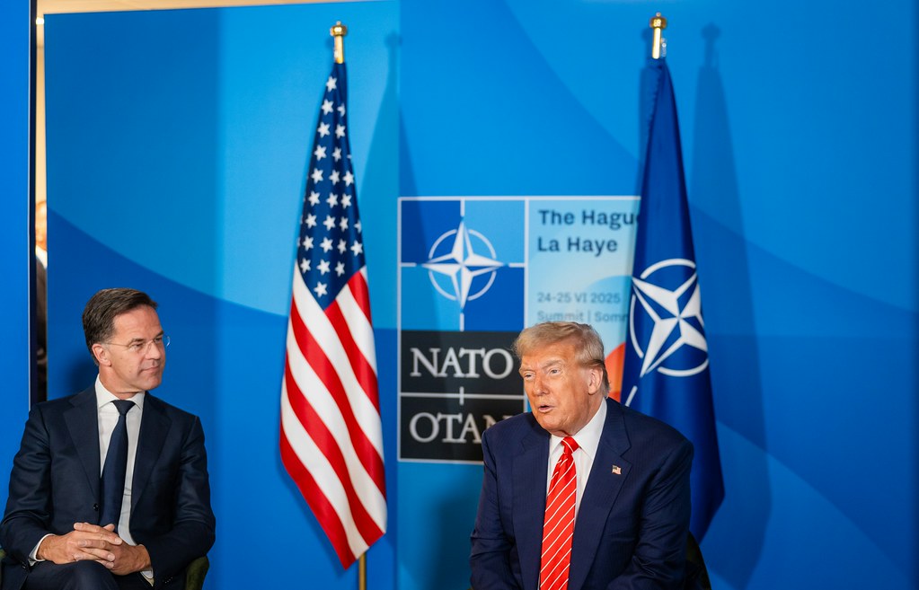 Prim-ministrul olandez Mark Rutte s-a întâlnit miercuri cu Donald Trump la Washington, discuțiile având loc în contextul tensiunilor crescute în cadrul NATO, pe fondul crizei din jurul Strâmtorii Ormuz și a divergențelor privind abordarea față de Iran