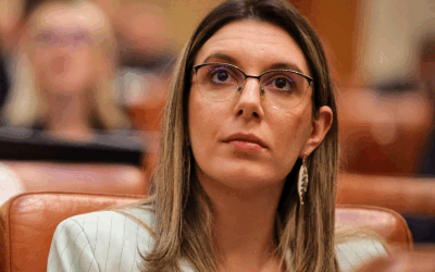 Ministra Mediului, Diana Buzoianu (USR), a anunțat public că următoarele săptămâni vor aduce adoptarea unei ordonanțe care va reglementa modul în care România primește și comercializează produse second hand