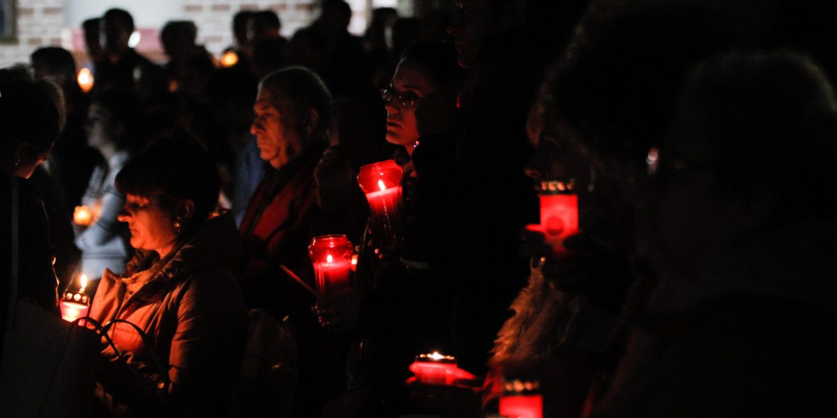 Câți români merg la slujba de Înviere anul acesta