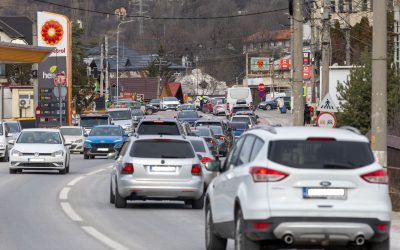 Cozi infernale pe Valea Prahovei: DN1 și DN7 blocate. Poliția dă rute alternative