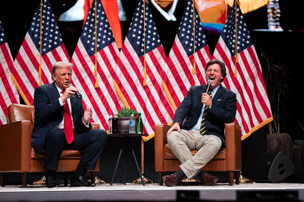 Tucker Carlson, Regretul Amarnic: „Sunt Chinuit” De Donald Trump!
