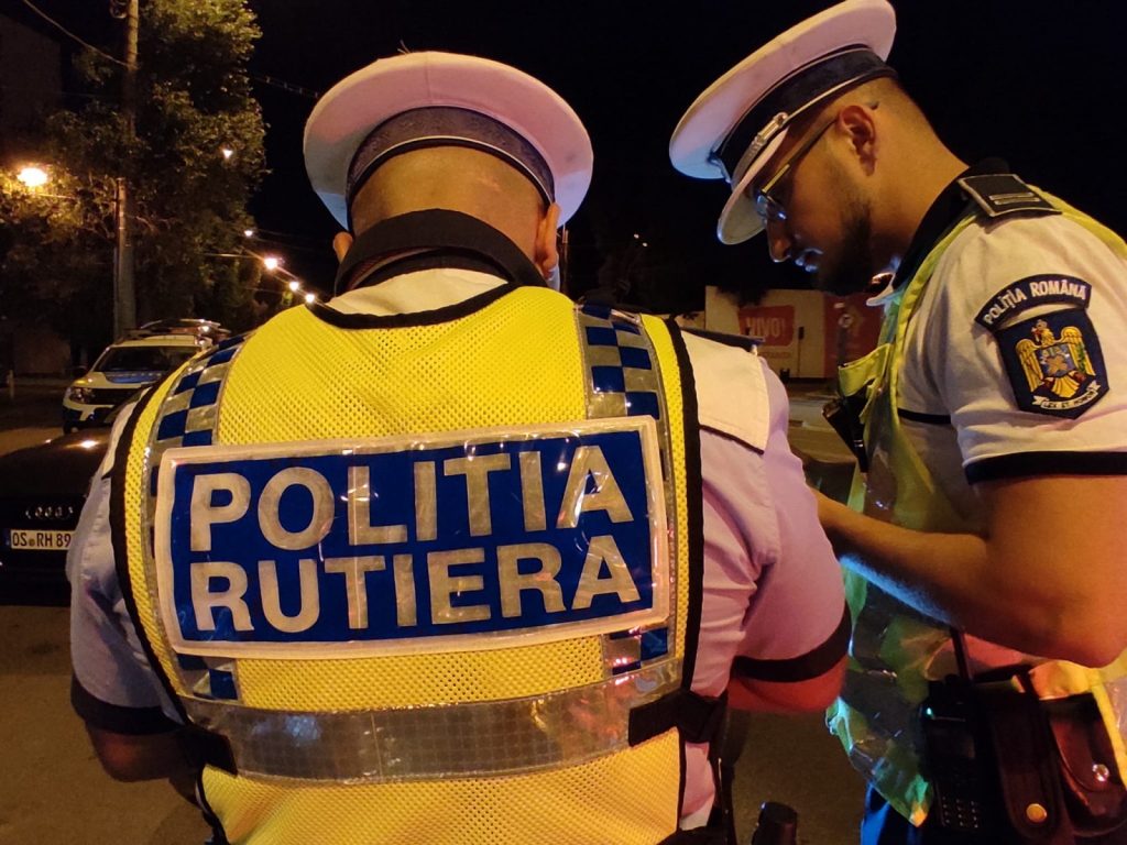 Șase polițiști din Mehedinți, trimiși în judecată cu patronul de parcare, pentru corupție