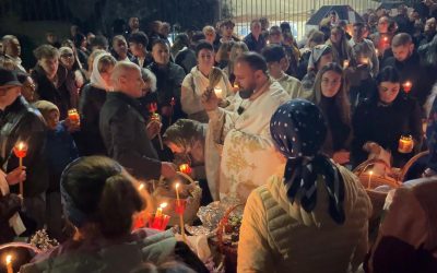 FOTO Paște în Italia: Românii de la Bergamo, uniți de tradiție. Peste 1.000 la slujbă