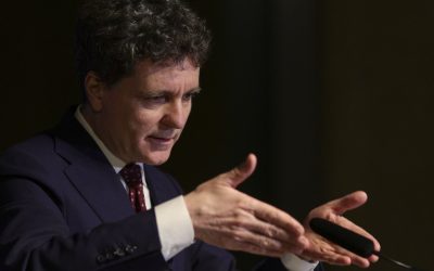 Nicușor Dan avertizează asupra riscului raționalizării combustibilului România e mai bine pregătită, dar scenariile de criză există