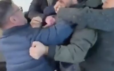Bătaie la AUR: „Borfașule!” Scandal, acuzații și viața dedicată partidului