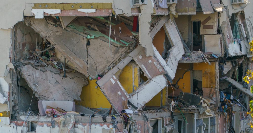 Rahova: Șase luni după explozie, zeci de familii pe străzi, fără locuințe