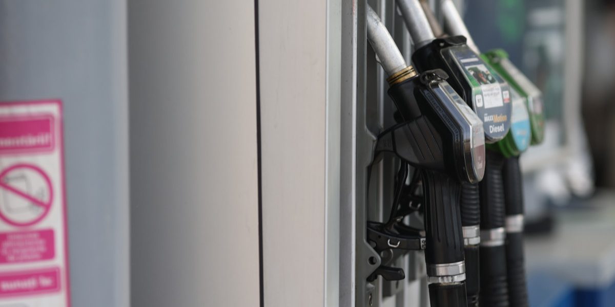 ANAF a scotocit benzinăriile: 122.000 lei bunuri, CONFISCATE