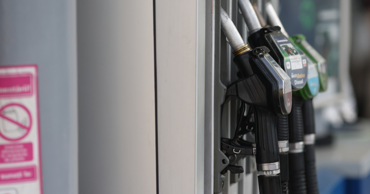 Inspectorii Agenției Naționale de Administrare Fiscală (ANAF) au aplicat 13 amenzi și au confiscat bani și bunuri în valoare de 122.000 de lei, în urma unor controale efectuate în ultimele două săptămâni la 46 de companii din domeniul carburanților