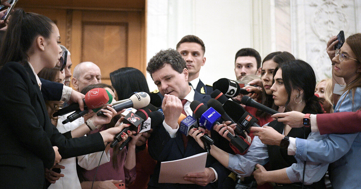 Criză la orizont: Președintele critică PSD-PNL: „Ne-am întors la lupta veche”