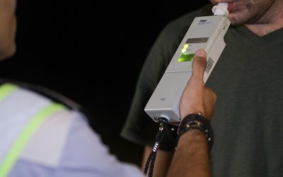 Șofer începător, prins beat la volan cu 3 copii. Băuse un whisky și beri!