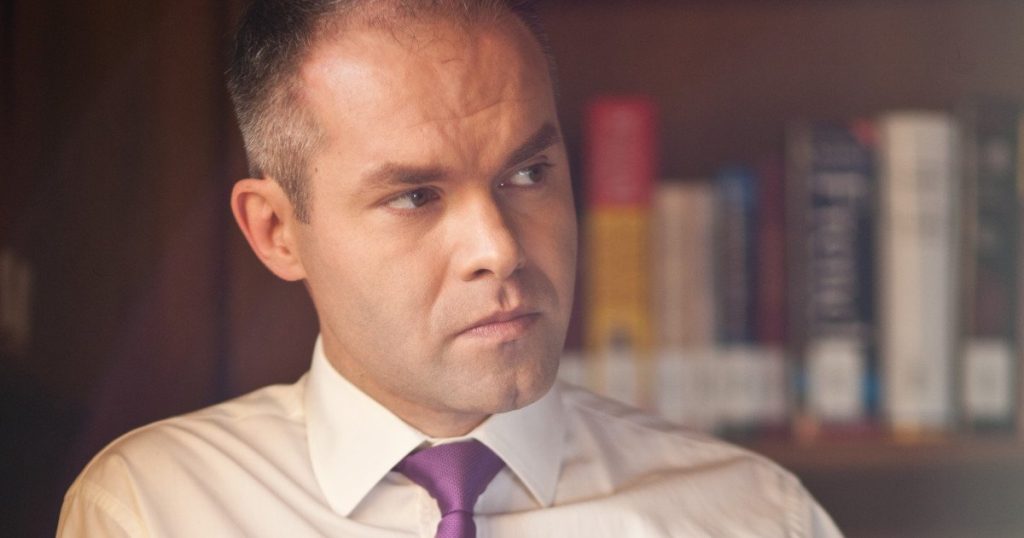 Funeriu, verdict crunt despre manualele școlare: „Par de tricouri!”