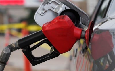 Reducerea accizei la motorină a intrat în vigoare începând cu această noapte De la miezul nopții, prețurile carburanților au suferit o scădere semnificativă, în majoritatea benzinăriilor, ca urmare a aplicării reducerii accizei la motorină